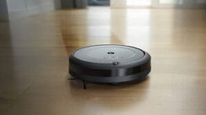 iRobot Roomba Robot Vacuum with Smart Mapping Ideal for Multiple Room Floor Cleaning