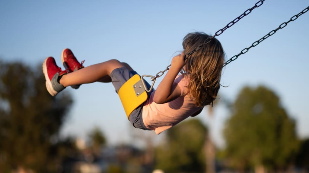 Backyard Playsets Allow Endless Outdoor Fun Activity