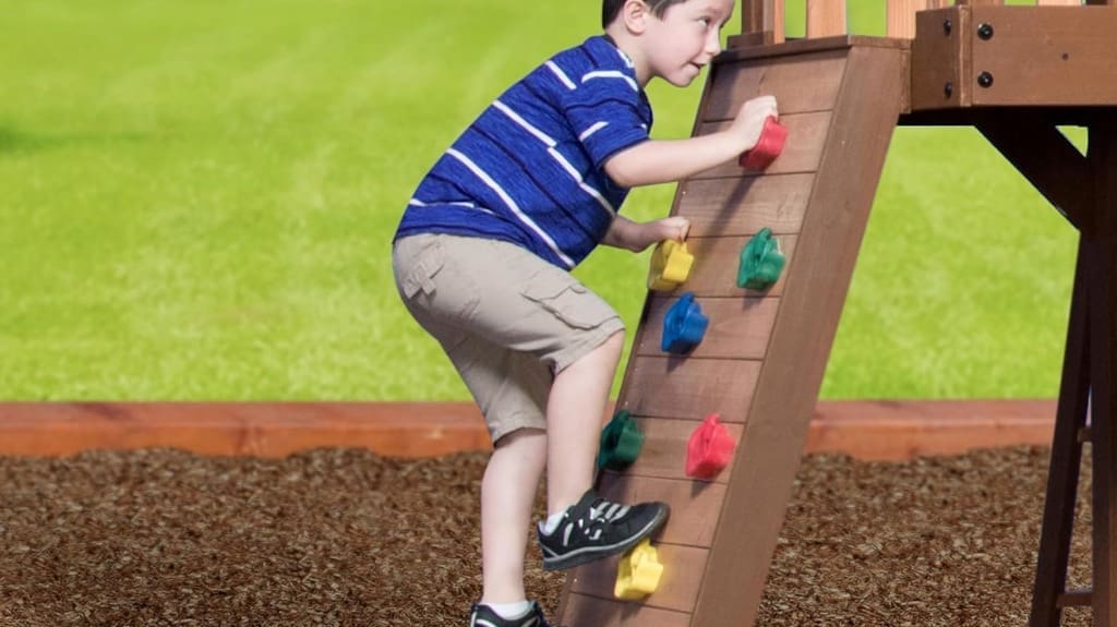 Backyard Discovery Mount Triumph Play Set